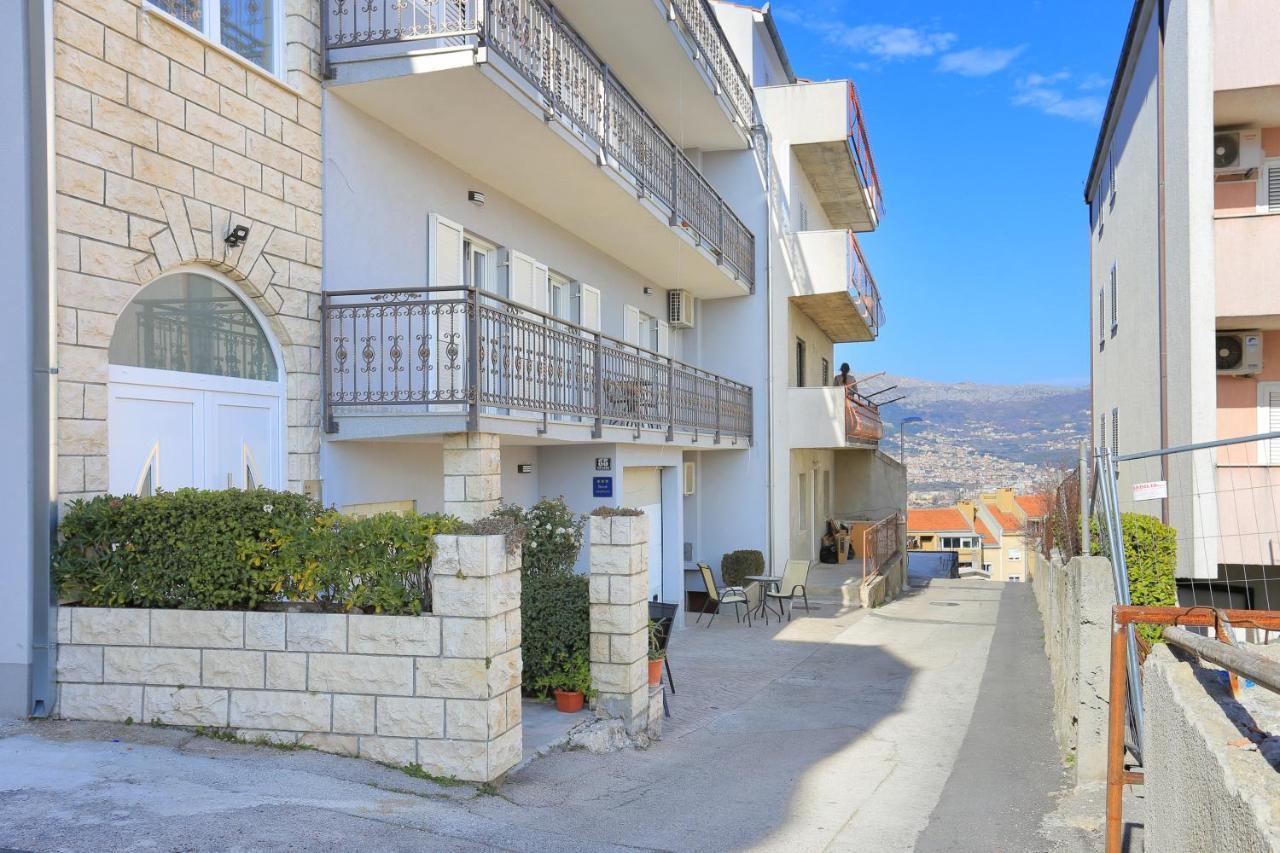 Apartments With A Parking Space Split - 11518 Exterior photo